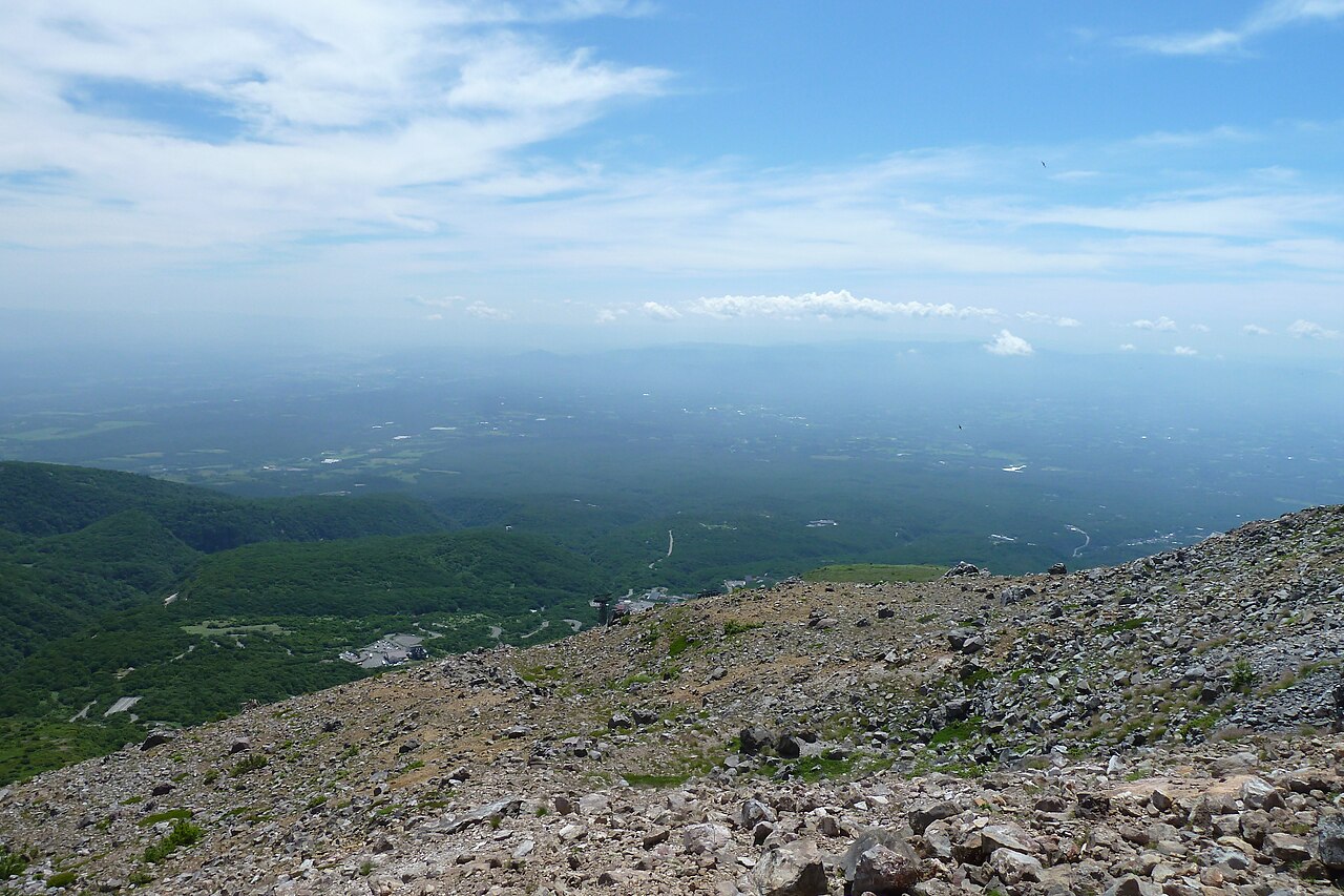 那須岳から見渡す高原