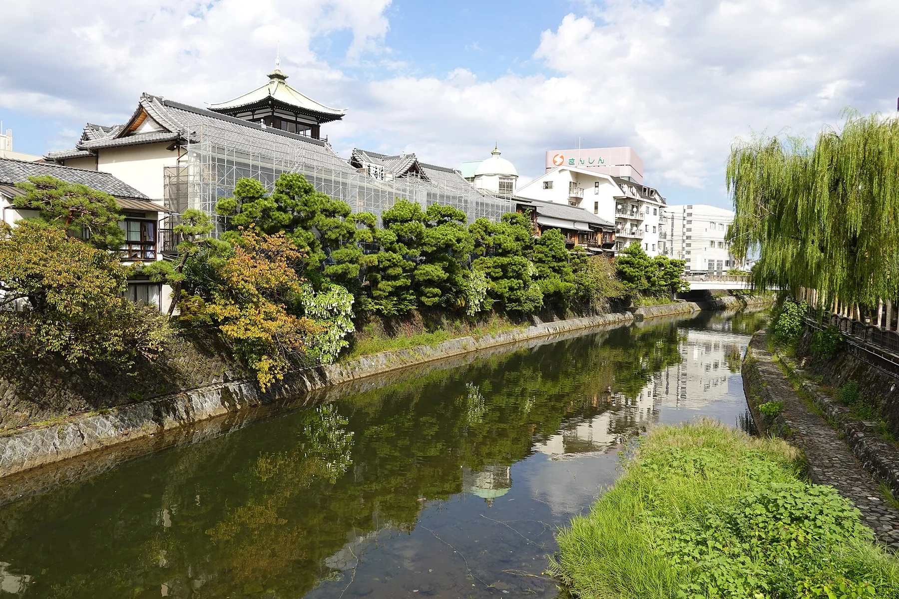 伊東温泉の木造建築・東海館