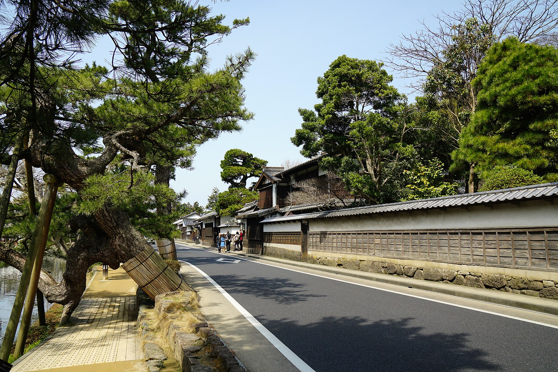 松江城北側の塩見縄手