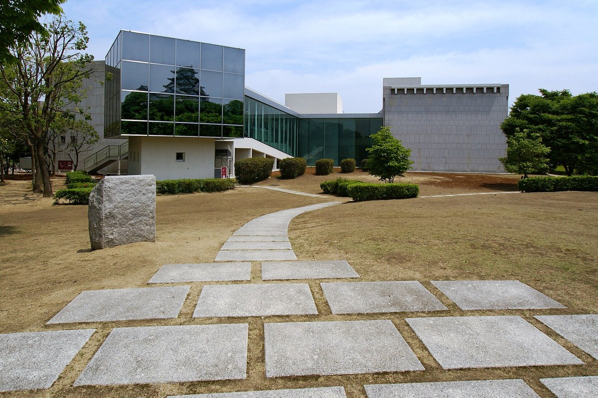 兵庫県立歴史博物館の外観