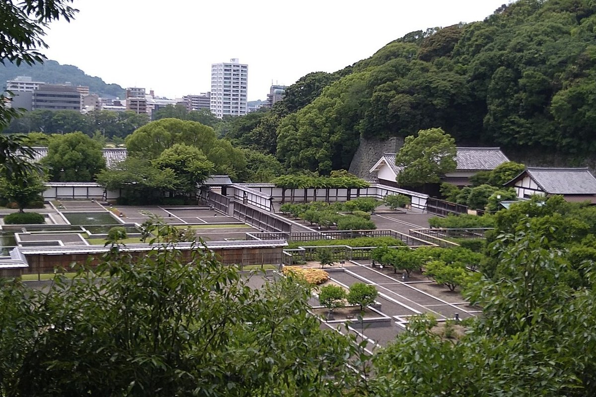 松山城二之丸史跡庭園