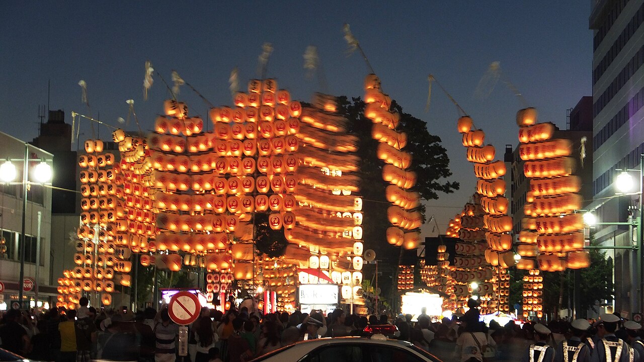 秋田竿燈まつりと一緒に訪ねたい周辺の風景